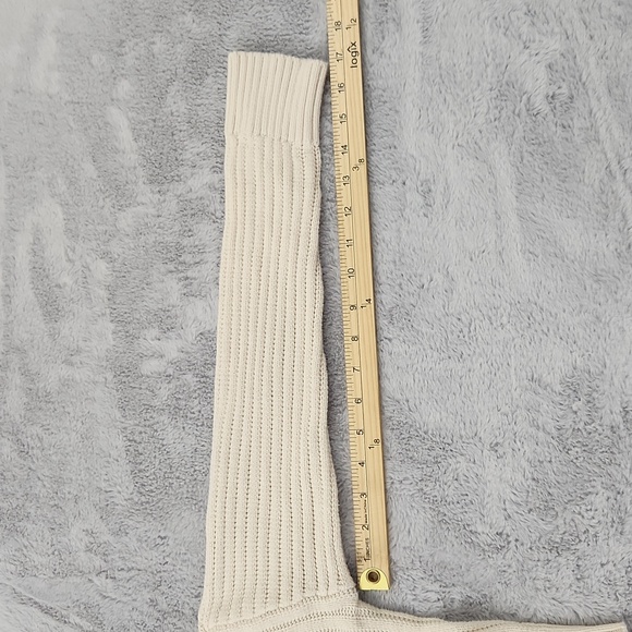 AEROPOSTALE size medium cropped cream sweater - Picture 8 of 9